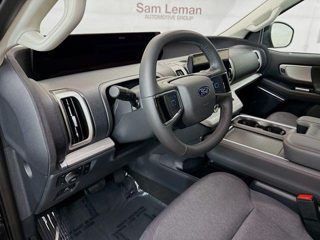 new 2025 Ford Expedition car, priced at $65,995
