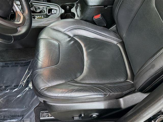 used 2019 Jeep Cherokee car, priced at $14,490