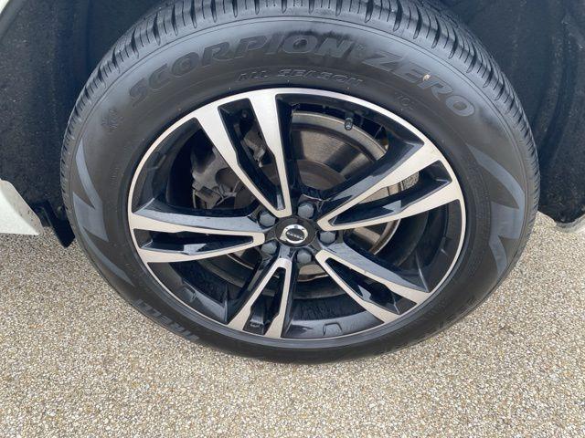 used 2020 Volvo XC60 car, priced at $24,900