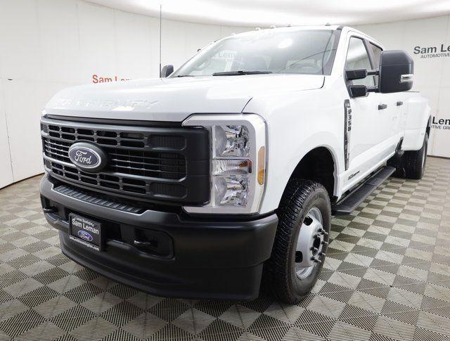 new 2025 Ford F-350 car, priced at $66,530