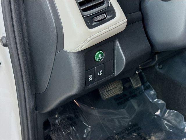 used 2022 Honda HR-V car, priced at $19,990