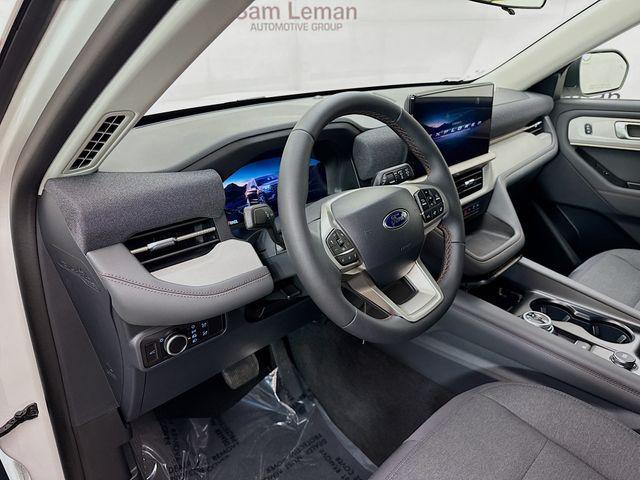 new 2025 Ford Explorer car, priced at $40,575