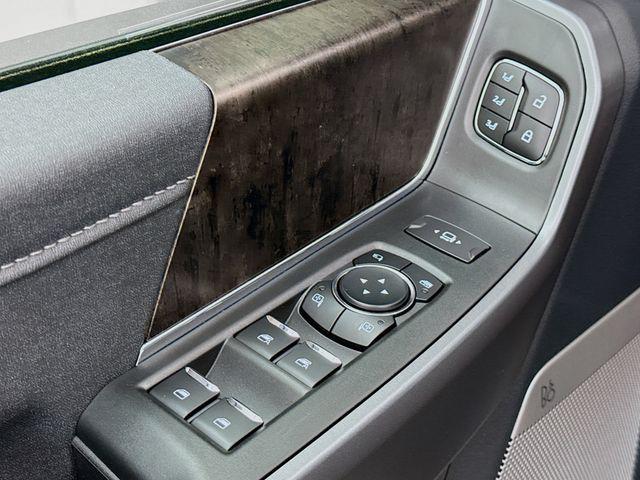 new 2025 Ford F-250 car, priced at $83,840