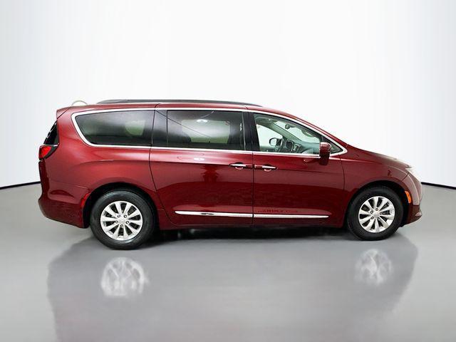 used 2017 Chrysler Pacifica car, priced at $14,900