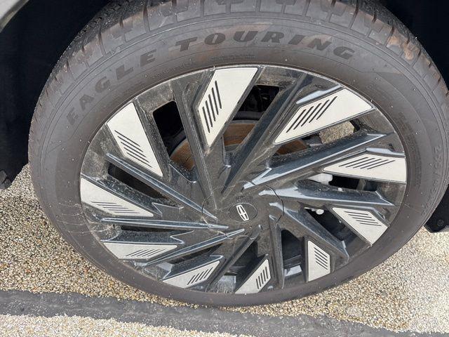 used 2024 Lincoln Nautilus car, priced at $61,900