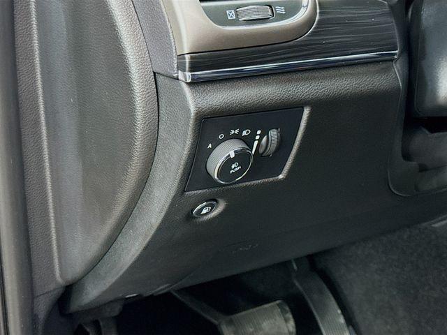 used 2021 Jeep Grand Cherokee car, priced at $27,990