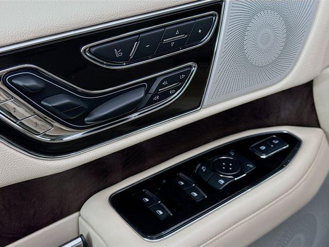 used 2021 Lincoln Navigator car, priced at $38,900