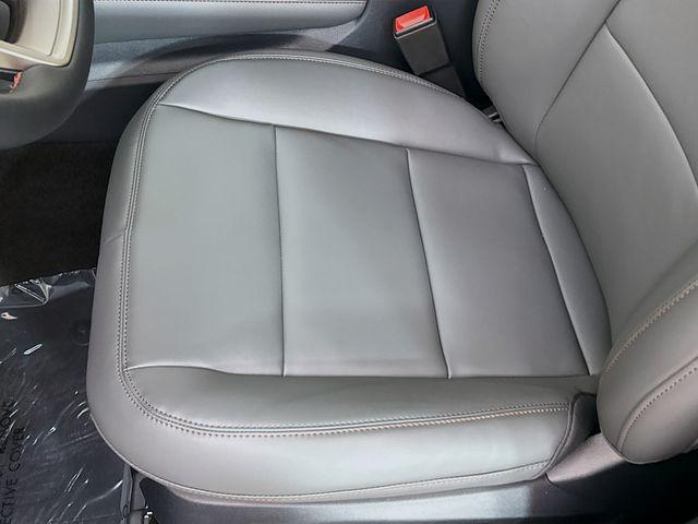 new 2025 Ford Explorer car, priced at $45,440