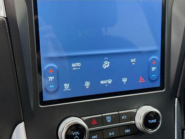 used 2024 Ford Edge car, priced at $32,900