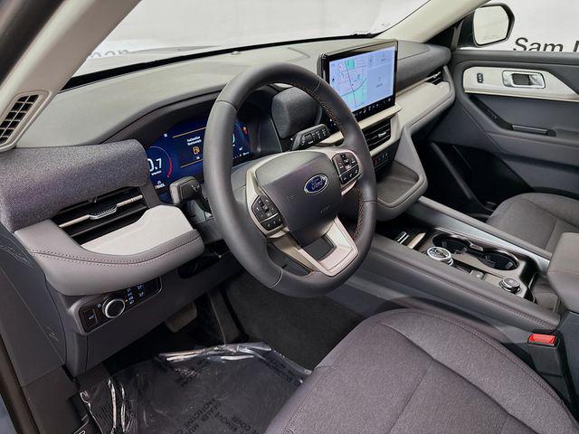 new 2025 Ford Explorer car, priced at $39,640