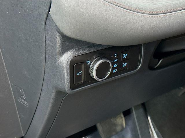 new 2025 Ford Explorer car, priced at $39,650