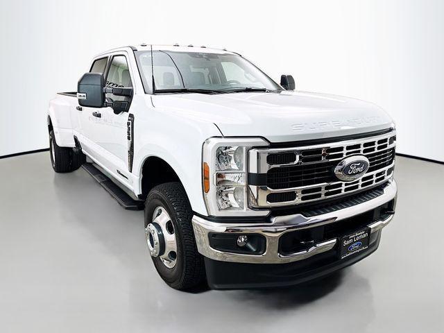 new 2025 Ford F-350 car, priced at $72,120