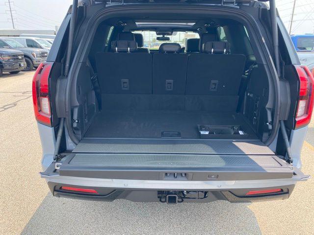 new 2025 Ford Expedition car, priced at $84,115