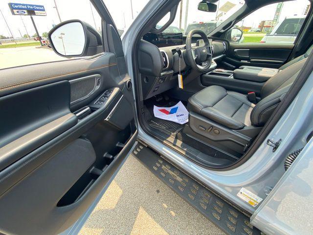 new 2025 Ford Expedition car, priced at $84,115