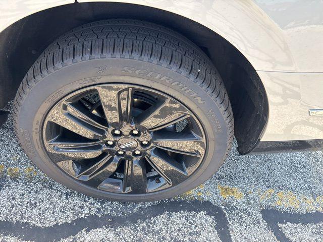 used 2024 Lincoln Navigator car, priced at $76,990