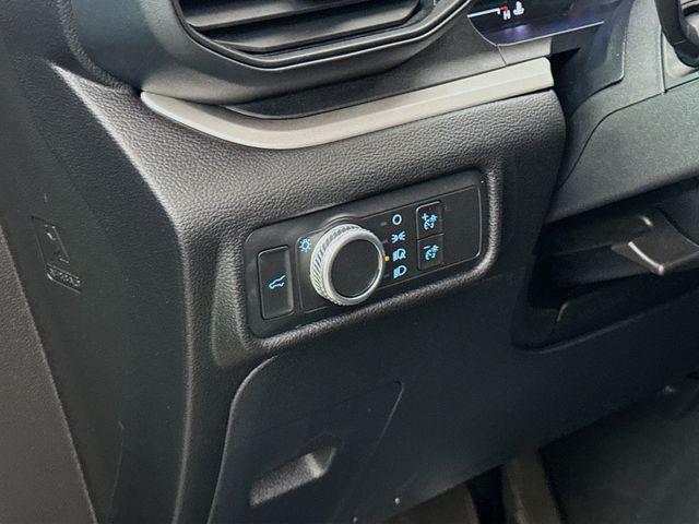used 2022 Ford Explorer car, priced at $27,900