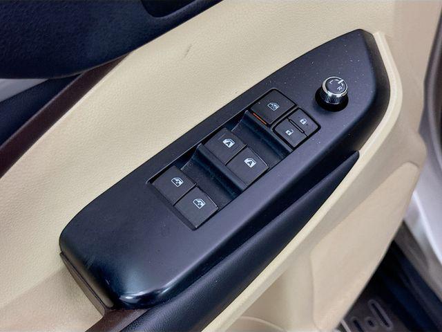 used 2015 Toyota Highlander car, priced at $18,990