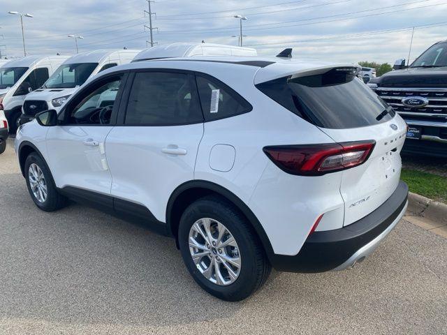 new 2025 Ford Escape car, priced at $33,385
