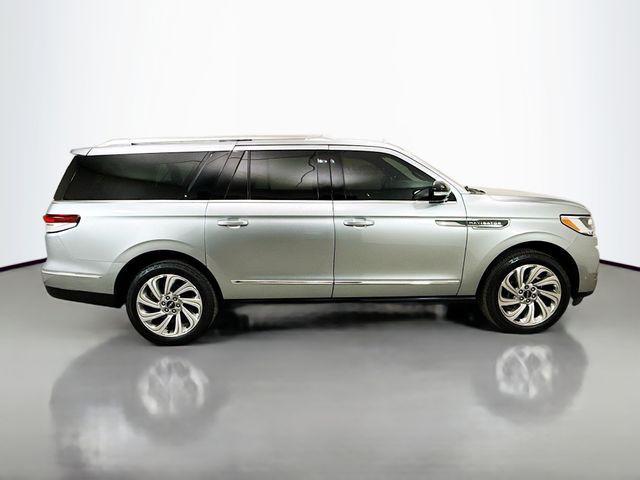 used 2024 Lincoln Navigator car, priced at $80,990