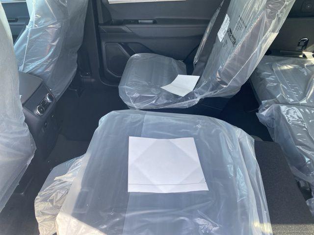 new 2025 Ford Explorer car, priced at $50,280