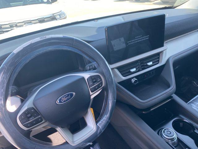 new 2025 Ford Explorer car, priced at $50,280