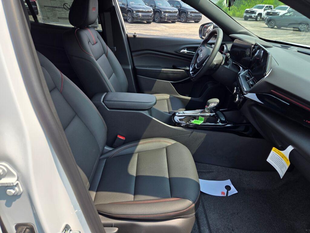 new 2025 Chevrolet Trax car, priced at $23,895