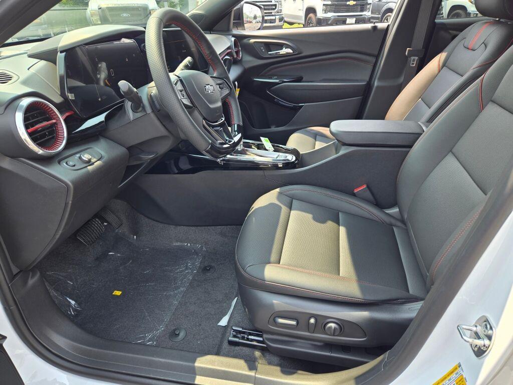 new 2025 Chevrolet Trax car, priced at $23,895