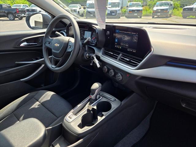 new 2025 Chevrolet Trax car, priced at $21,395