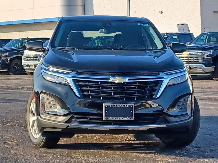 new 2024 Chevrolet Equinox car, priced at $30,890