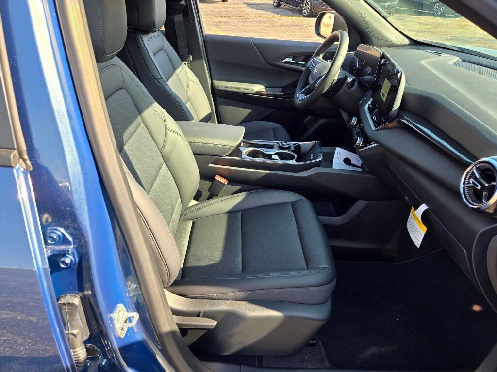 new 2026 Chevrolet Equinox car, priced at $33,490