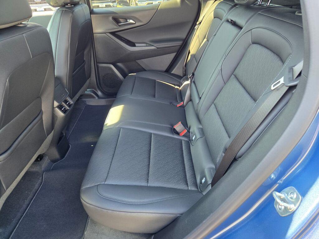 new 2026 Chevrolet Equinox car, priced at $33,490