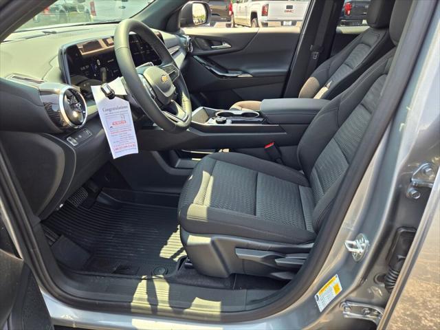 new 2026 Chevrolet Equinox car, priced at $30,645