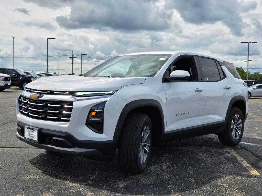 new 2026 Chevrolet Equinox car, priced at $32,495