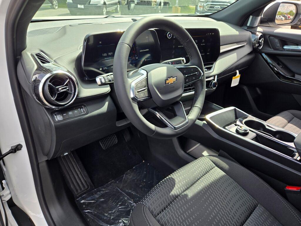 new 2026 Chevrolet Equinox car, priced at $32,495