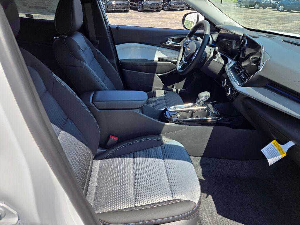 new 2025 Chevrolet Trax car, priced at $23,965