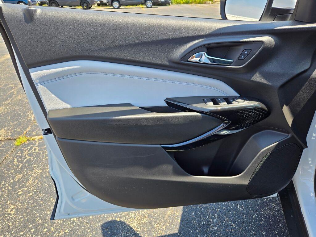 new 2025 Chevrolet Trax car, priced at $23,965