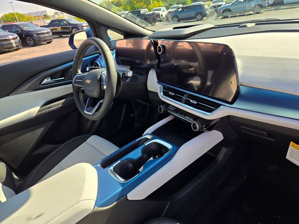 new 2026 Chevrolet Equinox EV car