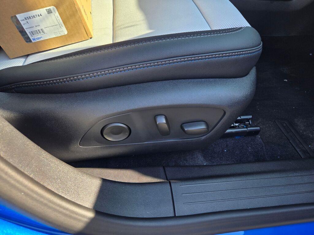 new 2026 Chevrolet Equinox EV car