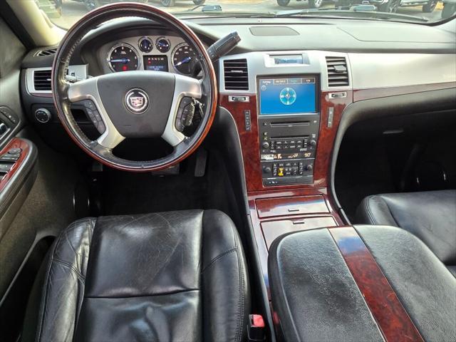 used 2009 Cadillac Escalade ESV car, priced at $10,700