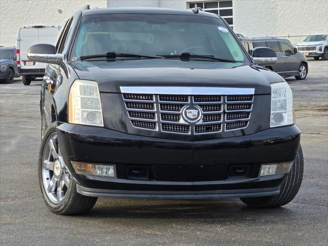 used 2009 Cadillac Escalade ESV car, priced at $10,700