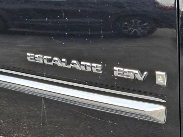 used 2009 Cadillac Escalade ESV car, priced at $10,700