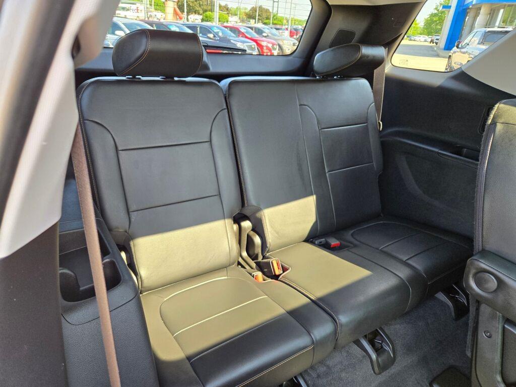 used 2020 Chevrolet Traverse car, priced at $25,350