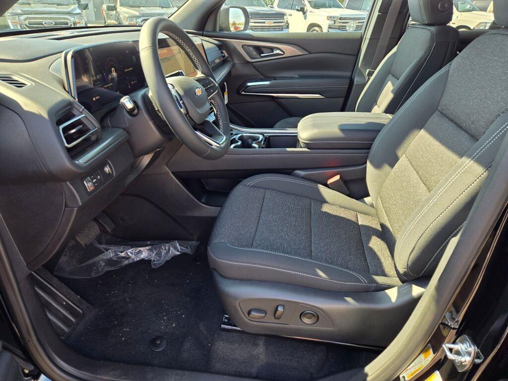 new 2026 Chevrolet Traverse car, priced at $42,695