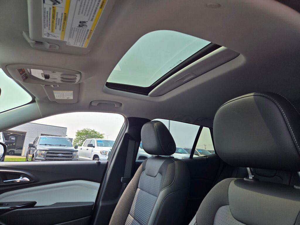 new 2025 Chevrolet Trax car, priced at $24,860