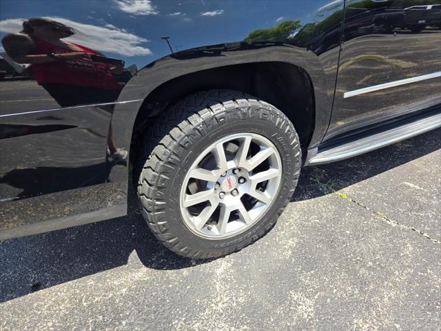 used 2018 GMC Yukon XL car, priced at $30,923