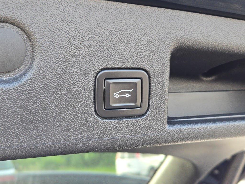 used 2022 Chevrolet Equinox car, priced at $20,850