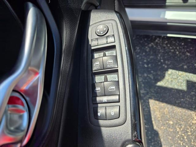 used 2021 Jeep Cherokee car, priced at $17,950