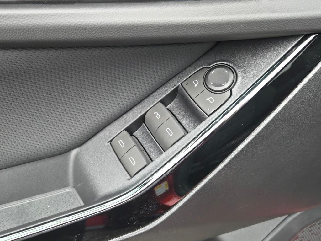 new 2025 Chevrolet Equinox car, priced at $26,164