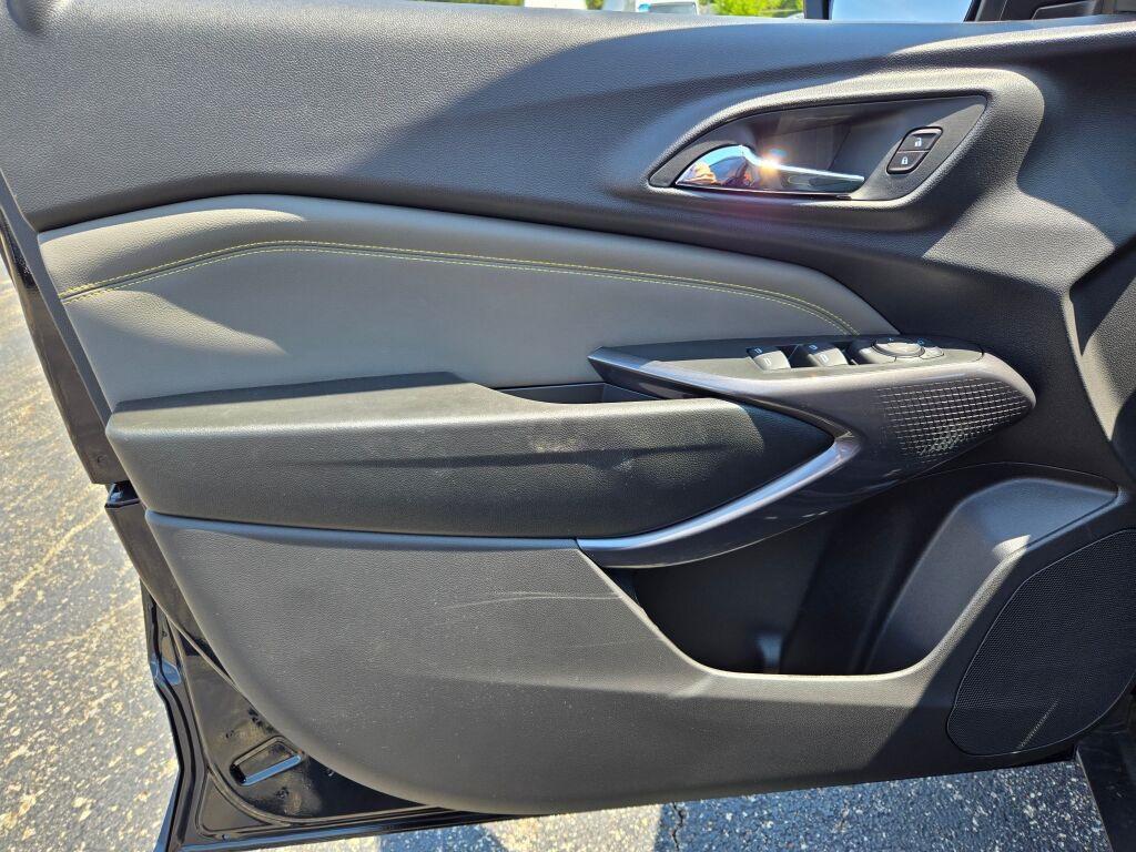new 2025 Chevrolet Trax car, priced at $24,930