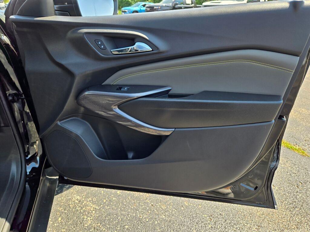 new 2025 Chevrolet Trax car, priced at $24,930